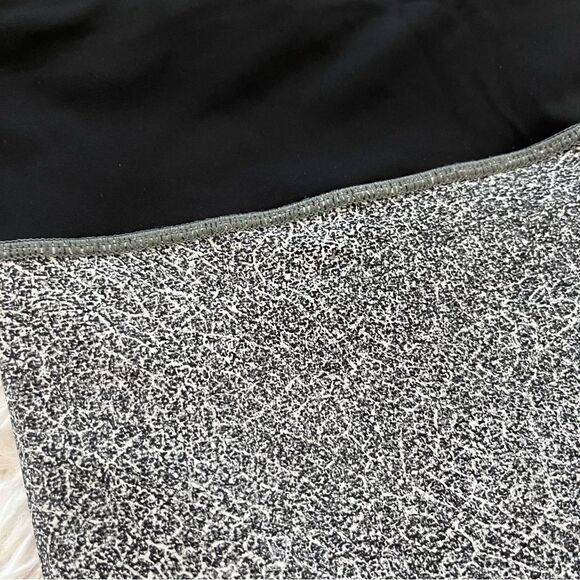 Lululemon Run The Day Crop *23" size 6 Fractal Dark Starlight Black / Black - Picture 4 of 6